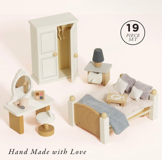 Moms bedroom dolls house accessories