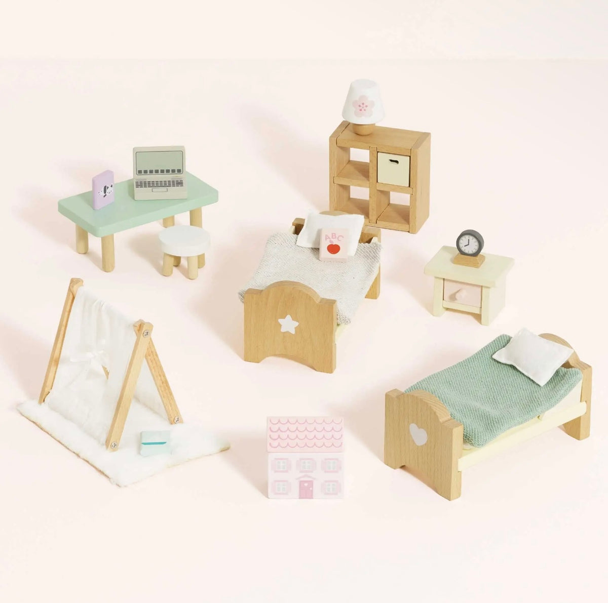 Children’s room dolls house accessories