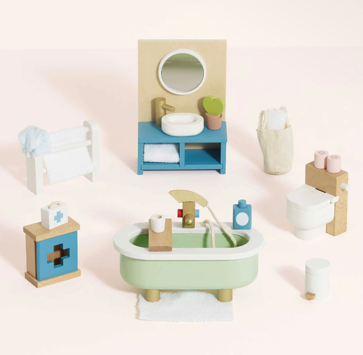 Bath room dolls house accessories